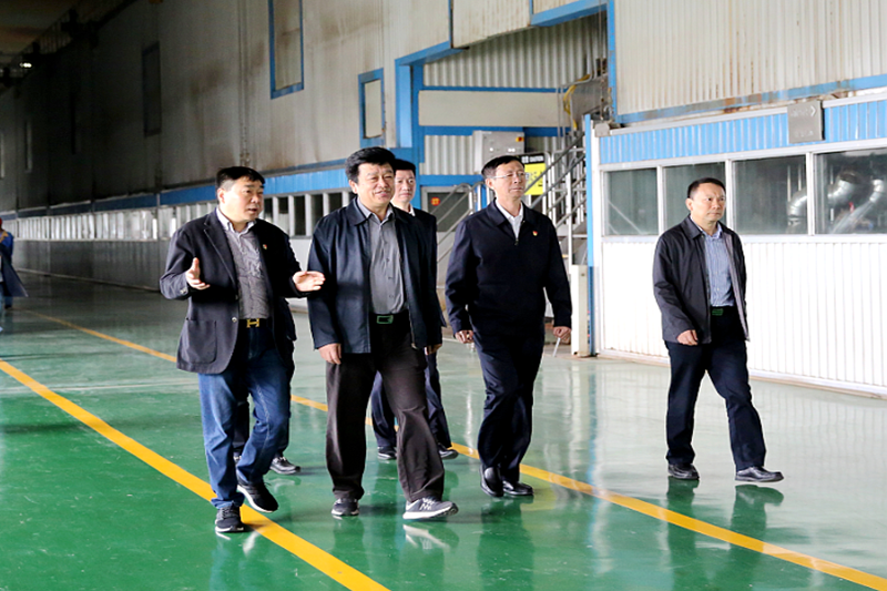 2019年5月8日，時(shí)任國家水利部原總工程師、水利部參咨委副主任委員汪洪蒞臨景興紙業(yè)調(diào)研節(jié)水工作